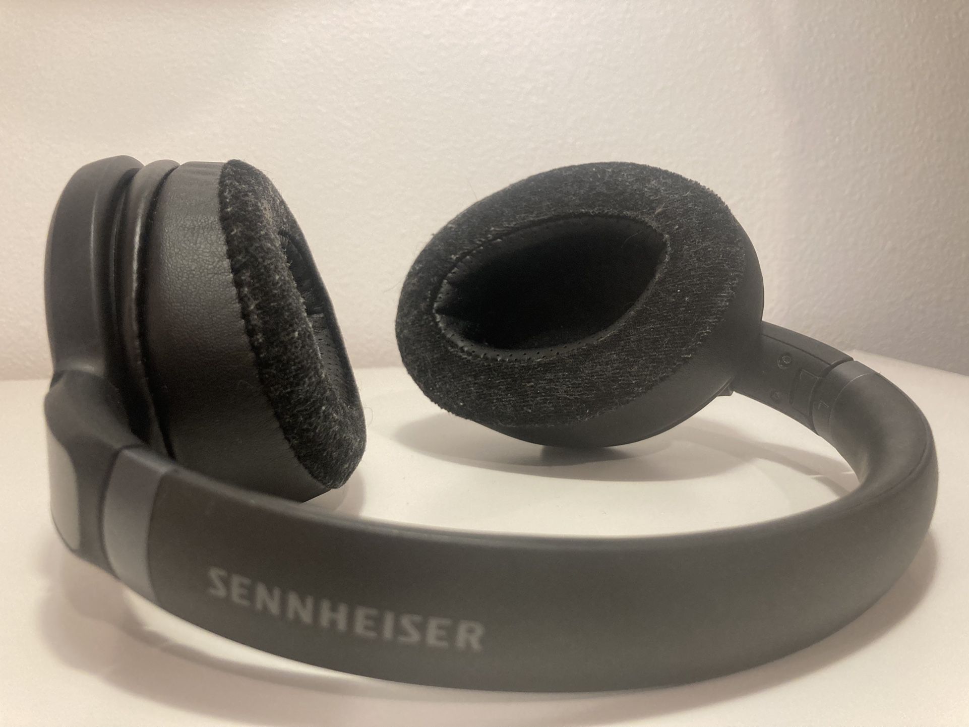 Sennheiser HD 4.40 BT (Bluetooth Stereo Headset)