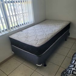 NEW TWIN-PLUSH MATTRESS AND BOX SPRING - 2PC