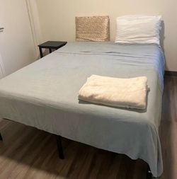 MOVING SALE (MUST GO SUN) – Queen Mattress