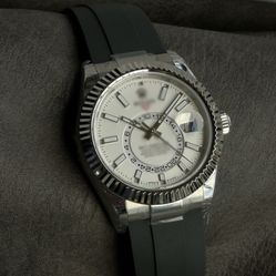 Sky/Dweller 42 Oysterflex Weighted Watch