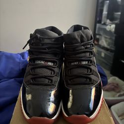Bred 11s size 10 