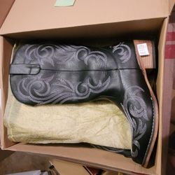 Size 10 Cowgirls Boots 
