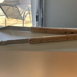 Barbecue cooking utensil