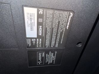 2 large TVs (Broken screens, sell for parts)