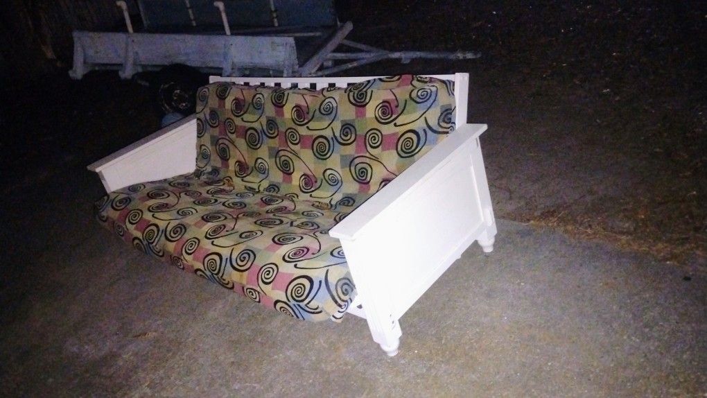 Futon Wood