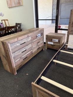 Queen bedroom set a
