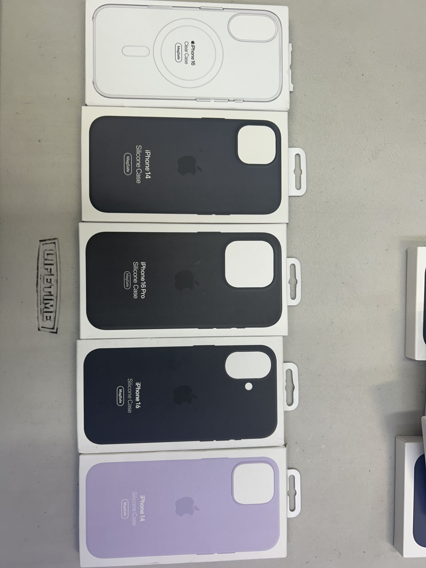 iPhone 16, 16 Pro, 14, 14 Pro Max Apple Silicone Case With MagSafe