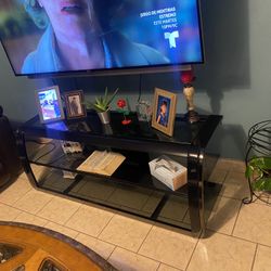 Tv Table (Black w/glass)