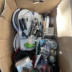 Kitchen Items! Full Box of Mixed Kitchenware Like New; Buy Individual items or altogether. Message For Pricing; Includes Food Processor, plates, bowls