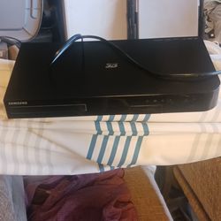 Sorry Blu-ray DVD home theater no speakers