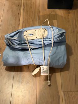 Air bed with electric pump