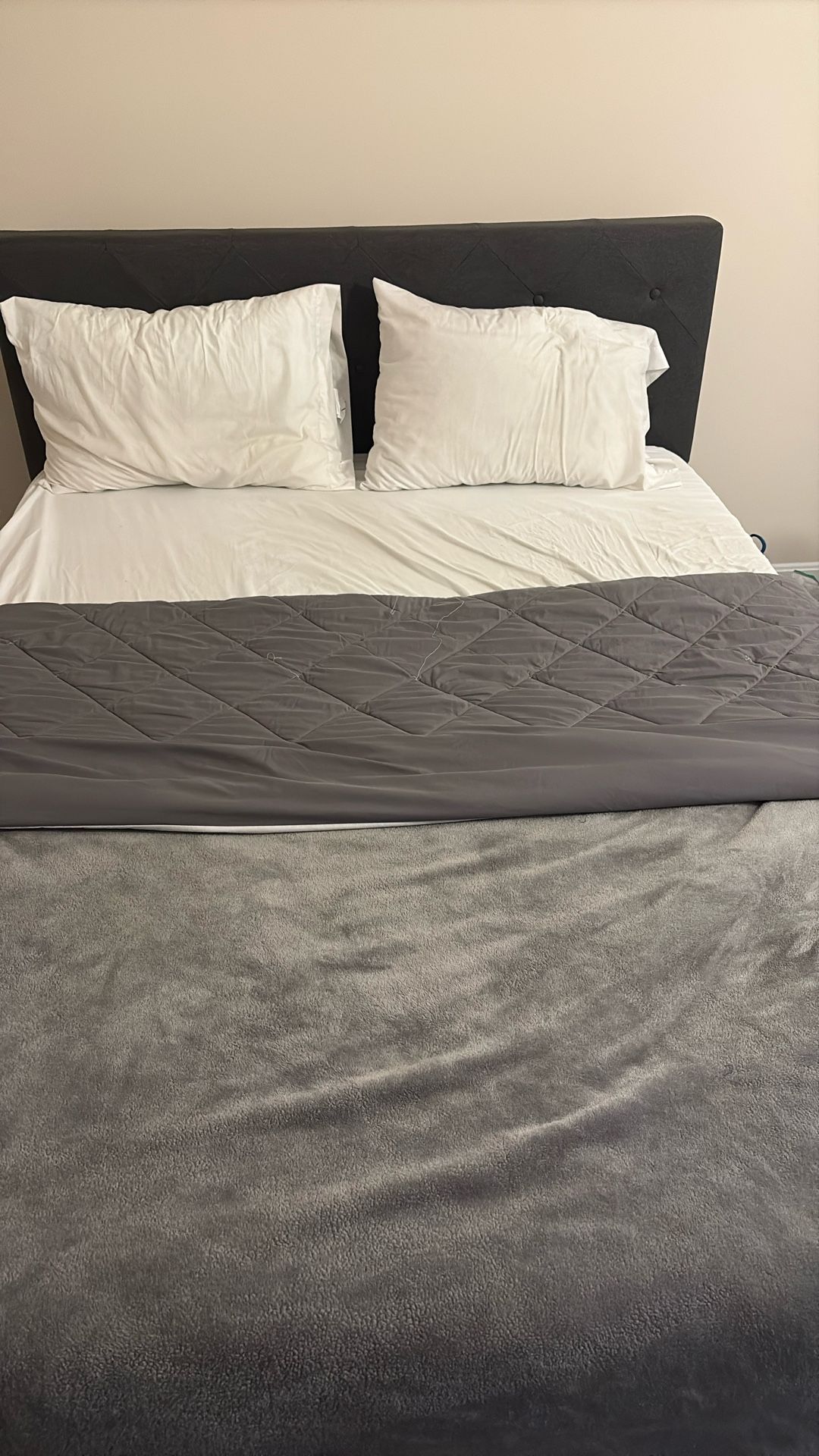 Bedframe + Mattress