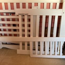 Million Dollar Baby Classic Cadence Crib