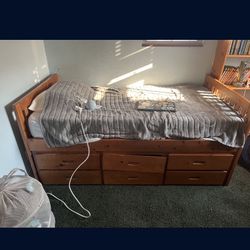 Twin Size Bed With 8 Drawers 