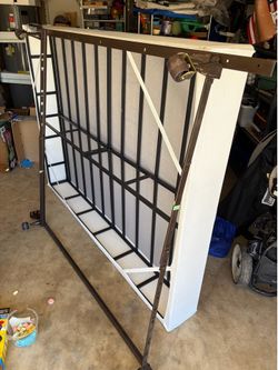 $20 Like new - Queen box spring, metal frame, and sham