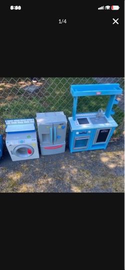 LOW PRICE MOVING- RARE FULL SET LITTLE TIKES KITCHEN WASHING MACHINE AND FRIDGE
