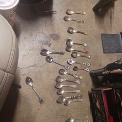 35 Collective Spoons