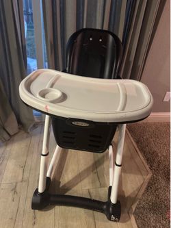 Baby High Chair – Clean & Adjustable – Great Condition