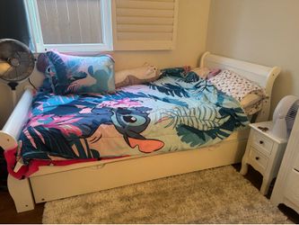 White Twin Trundle Bed