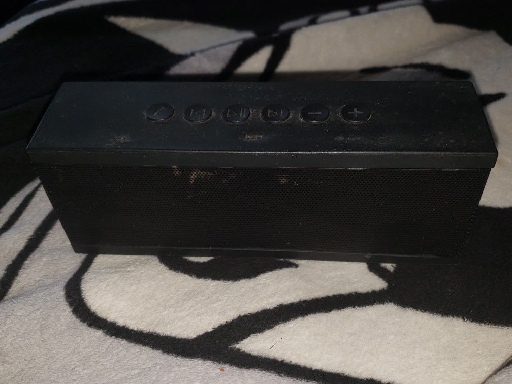 Sound Bot Bluetooth Speaker