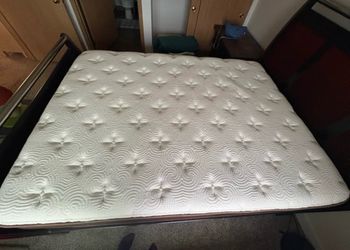 Queen Mattress, Box Spring and Sleigh Bed Frame *READ AD*