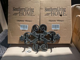 Southern Living At Home Chelsea Hanger
