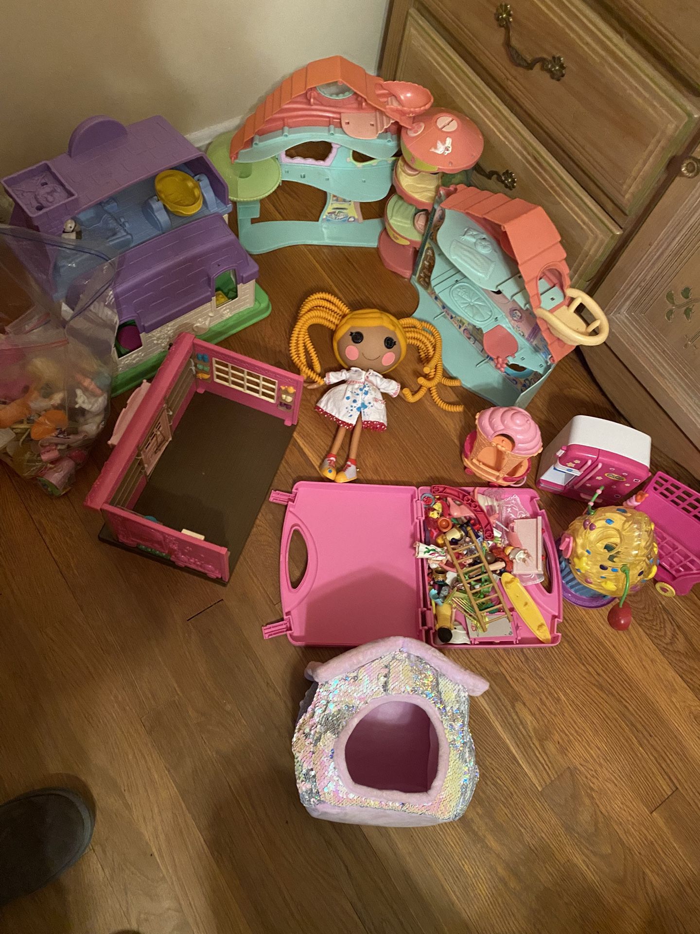 Miscellaneous girls toys