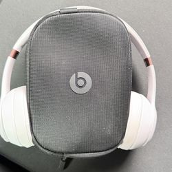 Beats Solo 4