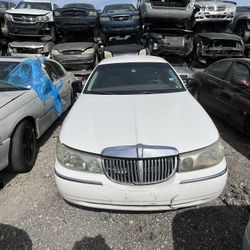 2000 lincoln (FOR PARTS)
