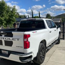  2022 - Chevy Silverado 1500  4x4 