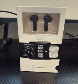 JBL HEADPHONES (NEW)