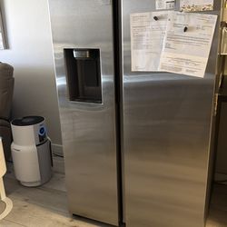 Frigates Samsung    Looking to trade for counter depth smaller fridge ice-maker