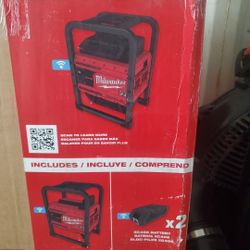 BRAND NEW MILWAUKEE MXF002-2XC POWER SUPPLY CARRY ON. 2 BATTERIES INCLUDED 