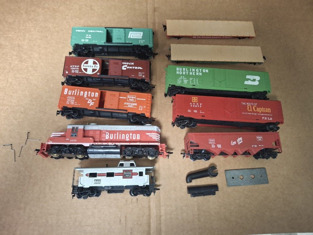 Vintage 1970s Tyco HO Train Set