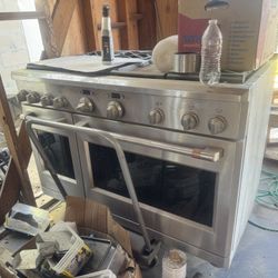 Free Cafe Gas Oven & Stovetop