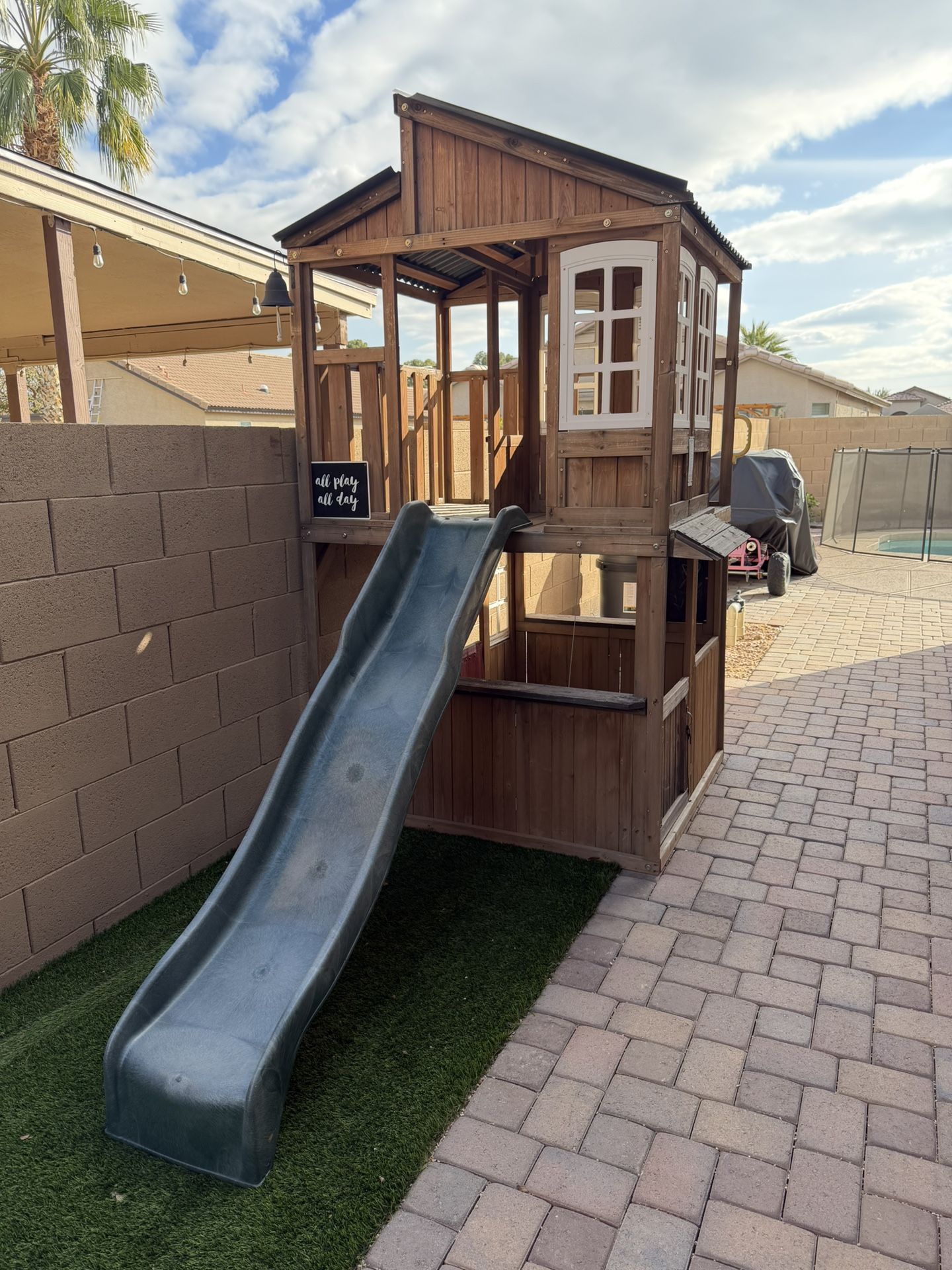 FREE Large Wooden Kids Playhouse – You Haul, Heavy