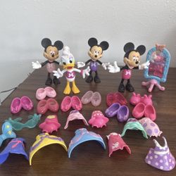 Minnie Mouse & Daisy Dress Up Dolls