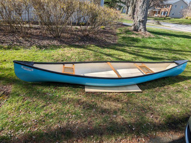 14' Fiberglass Canoe with Paddles And Car Carrier
