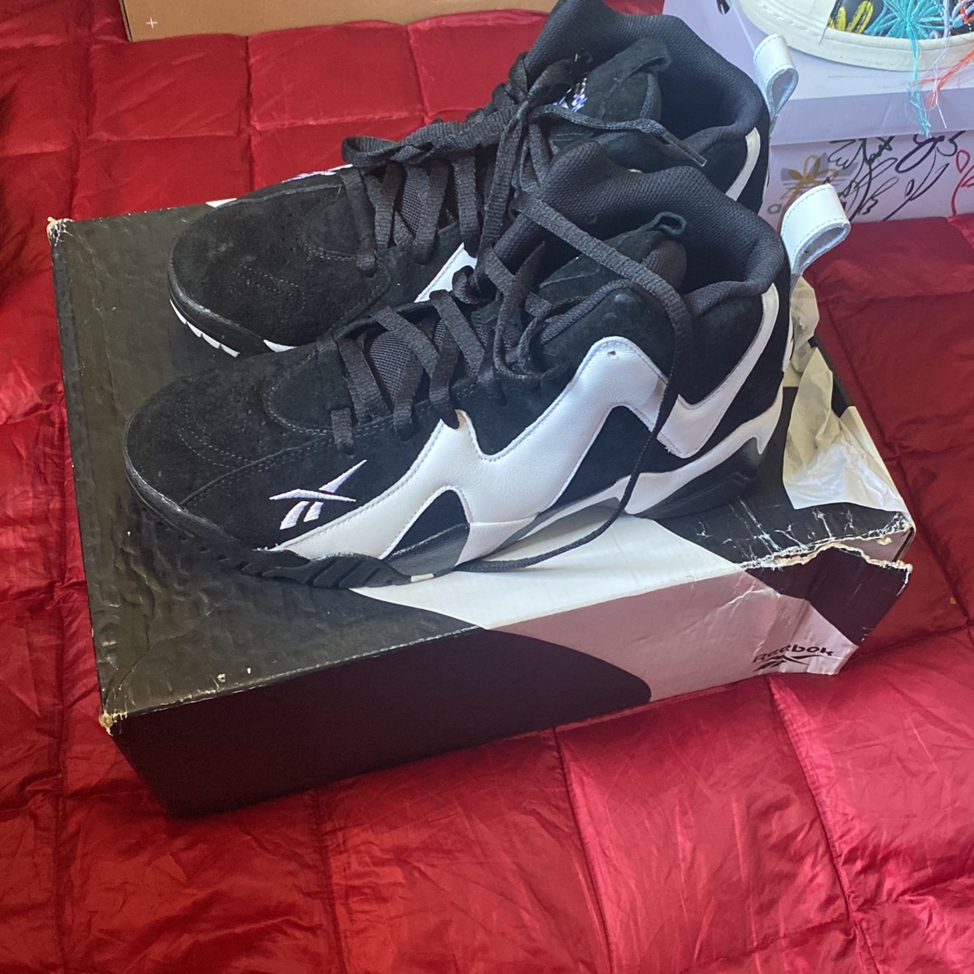 Kamikazi Basketball Shoes Sz 10
