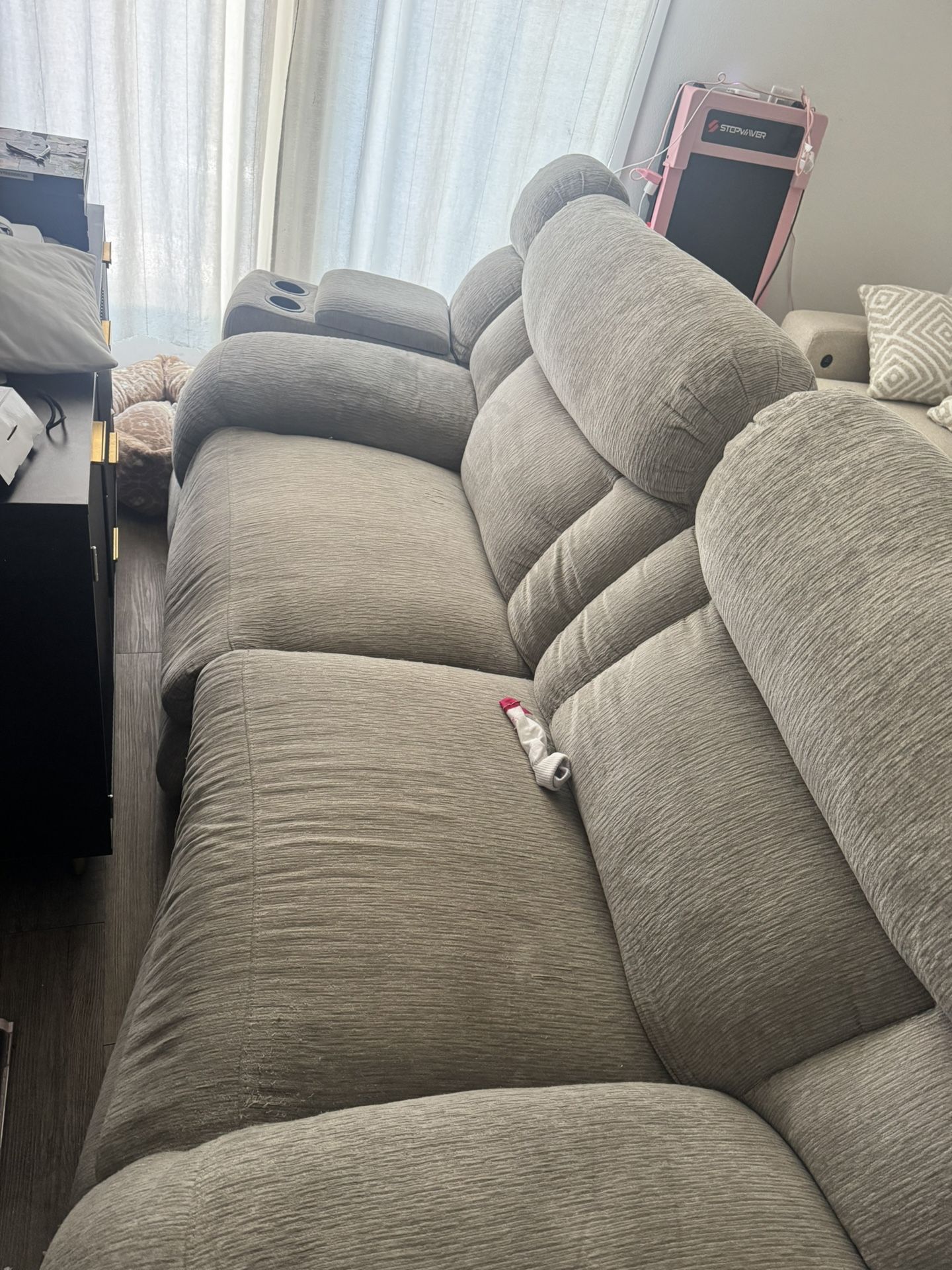 Recliner Sofas Need Repair On Left Recliner Gets Jammed