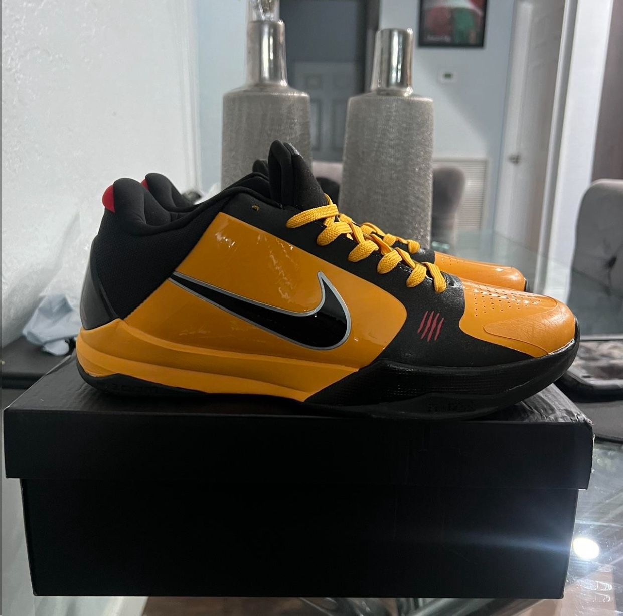 nike bruce lees