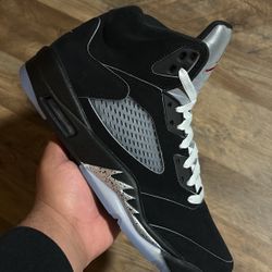 Jordan 5 Black Metallic Reimagined 