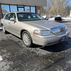 2003 Lincoln Towncar Signature