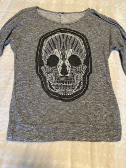 Skull sweater