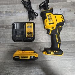 DEWALT 20V BRUSHLESS RECIPROCATING SAW WITH BATTERY AND CHARGER MOD#DCS369