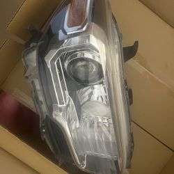 2019 Toyota Tacoma Trd Oem Headlights 