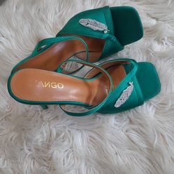 Mule / Woman's Heel Sandal