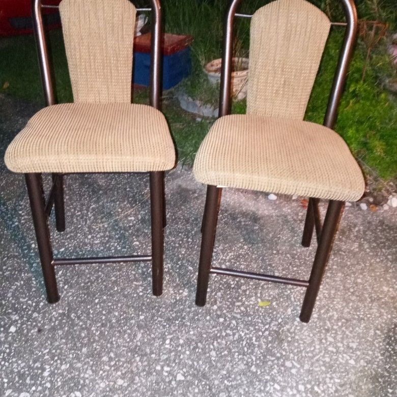 2 Bar Stools
