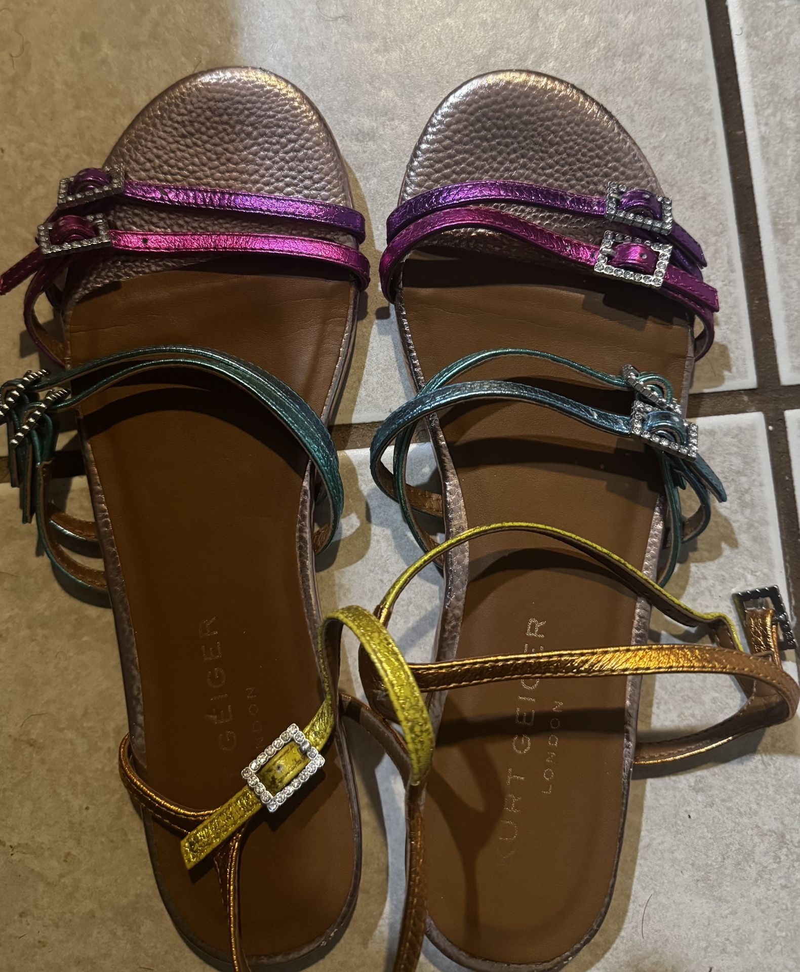 Kurt Geiger Flat strappy Sandals