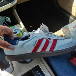 Adidas Samba Size 10.5 Men's  Red Stripes Gum Sole  Blue Trim 